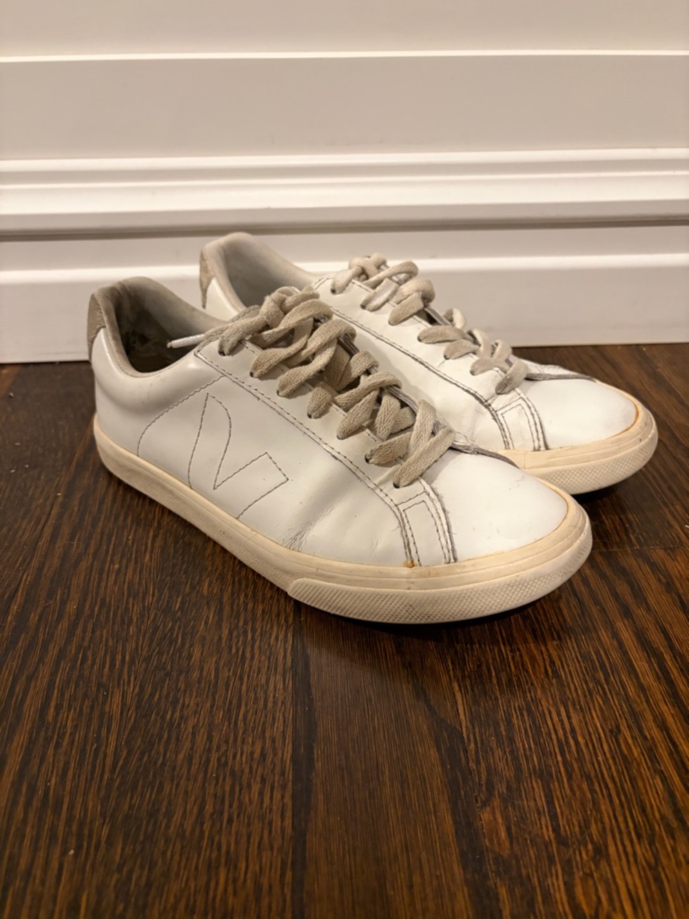 Veja Esplar Leather White Sneaker, Sz 37 (US 6) - Picture 4 of 13